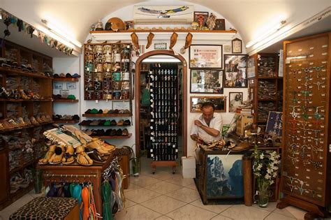 Watch shopping in Capri 